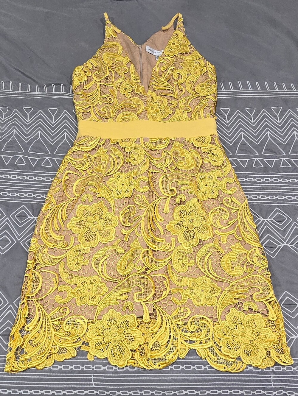 Dress The Population Ava Lace Mini Dress In Canary Yellow Size XS